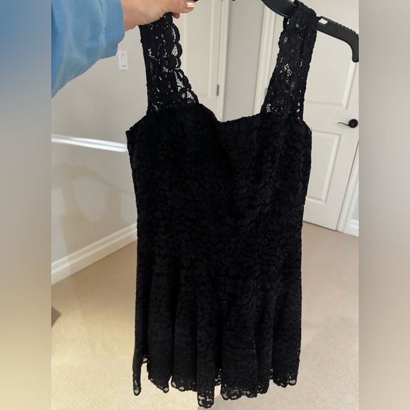 & Other Stories Black Lace Dress Size 6 - Picture 1 of 3